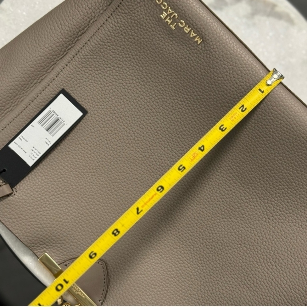NWT Marc Jacob's Tote Bag in cement - Picture 7 of 15